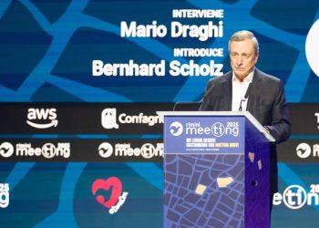 Mario Draghi interviene al Meeting di Rimini 2025 (Ansa)