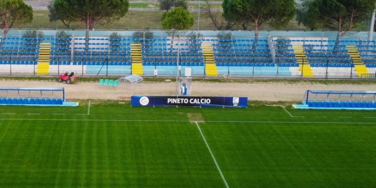Lo Stadio del Pineto (pinetocalcio.it)