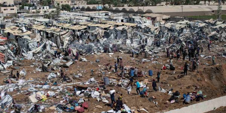 Distruzione campo Gaza