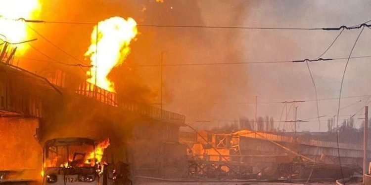 Dopo un attacco russo alla centrale idroelettrica di Dnipro,  22 marzo 2024 (TELEGRAM/ FORZE ARMATE UCRAINE)