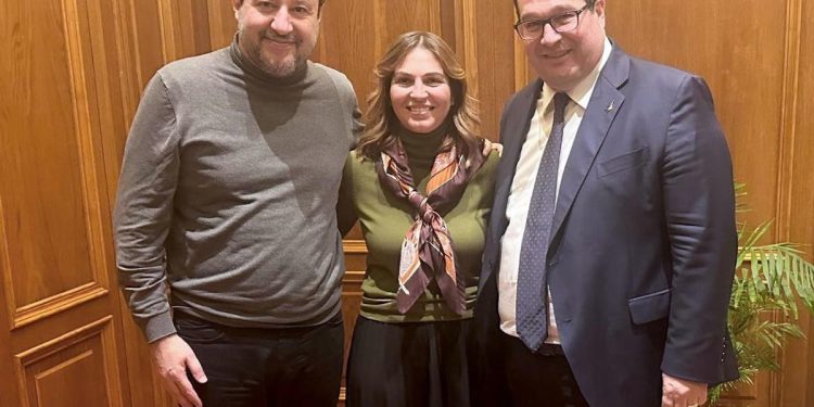Annalisa Tardino con Salvini e Durino