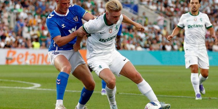 Conrad Harder con lo Sporting Lisbona (Foto ANSA)