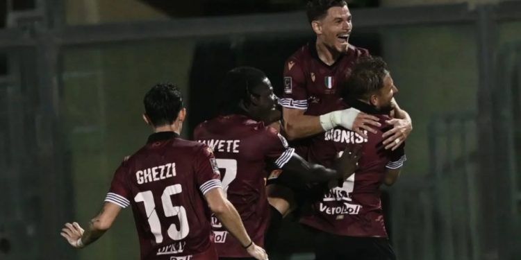 L'esultanza del Livorno (da facebook.com/SerieCofficial)