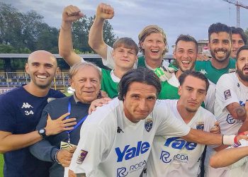 L'esultanza del Renate (da facebook.com/acrenate)