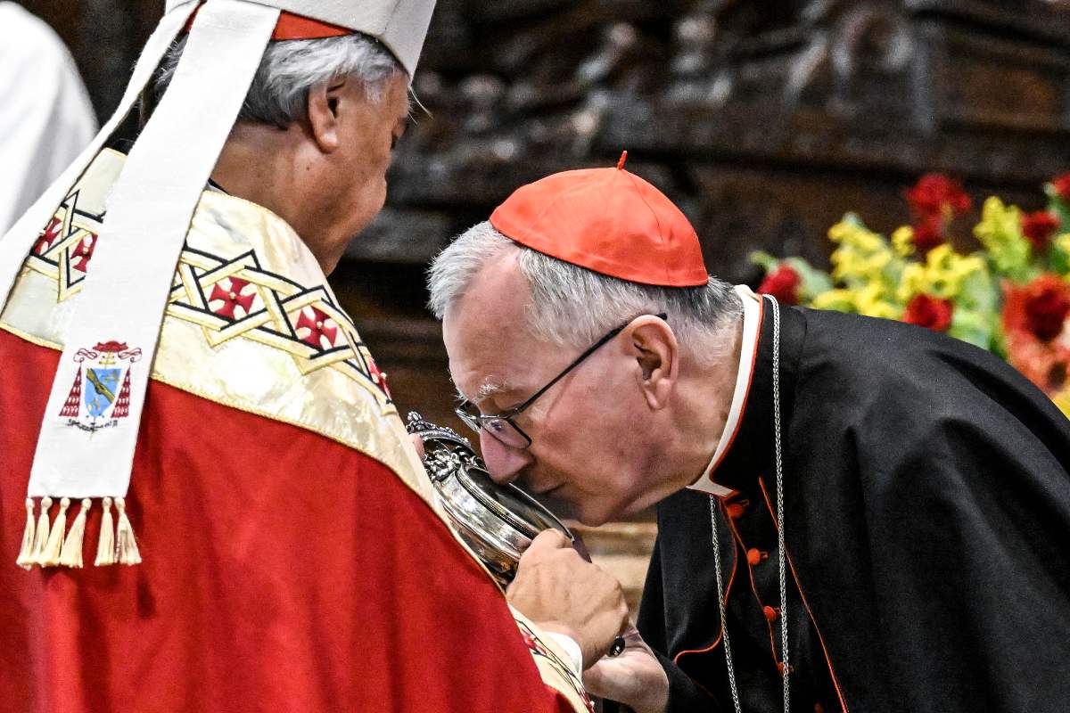 Parolin nel Duomo di Napoli