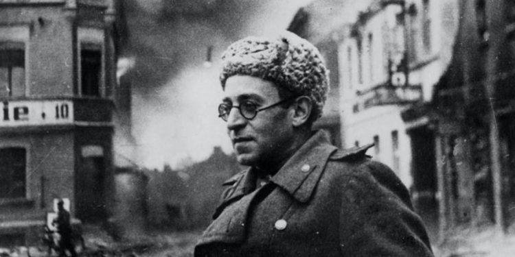 Vasilij Grossman nel 1945 (foto dal web)
