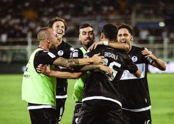 Il Cesena in gol (da facebook.com/cesenafc)