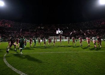 Il Palermo esulta con la sua curva (da facebook.com/palermofficial)