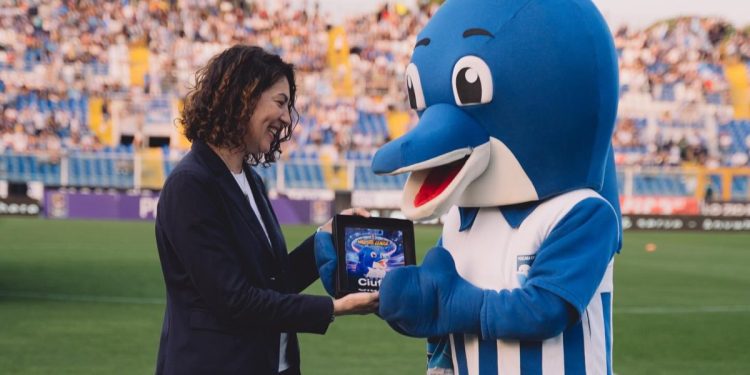 La mascotte del Pescara (da facebook.com/SerieCofficial)