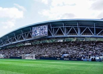 I tifosi dello Spezia al Picco (da facebook.com/SpeziaCalcio)