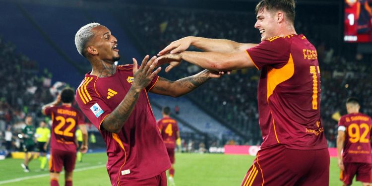 Roma in gol, esultano Wesley e Evan Ferguson (Foto ANSA)
