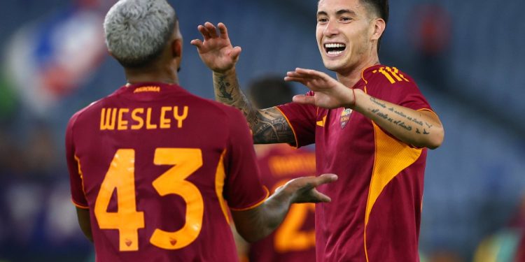Wesley e Matias Soulé esultano con la Roma (Foto ANSA)