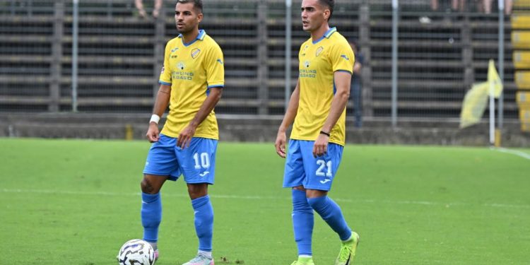 Daniele Ferrandino e Samuel Careccia con la Pergolettese (da facebook.com/pergolettese)