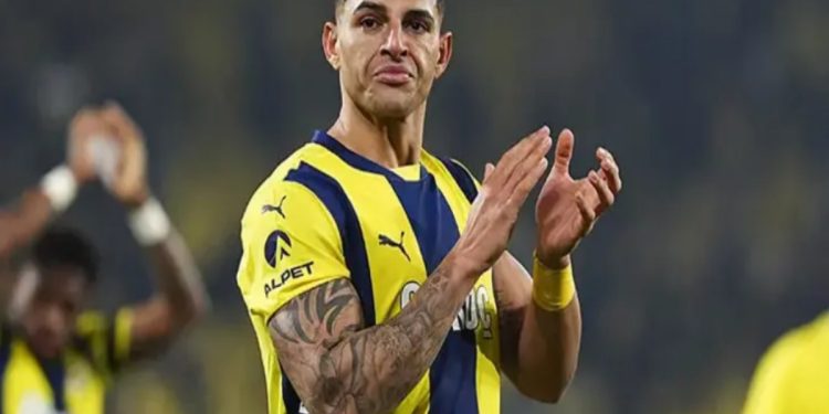 Diego Carlos con la maglia del Fenerbahce (Foto: Web)