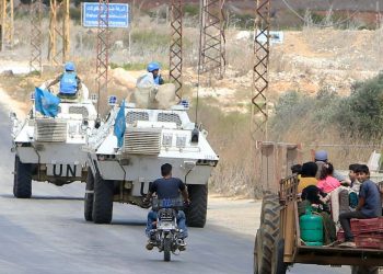 Veicoli della missione UNIFIL, Libano meridionale (Ansa)
