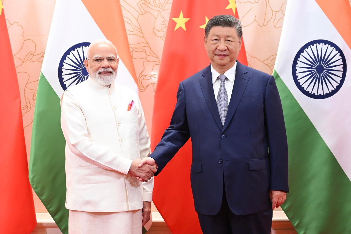 Modi e Xi Jinping, vertice SCO