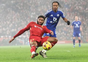 Joe Gomez in azione in Liverpool Chelsea (Foto ANSA)