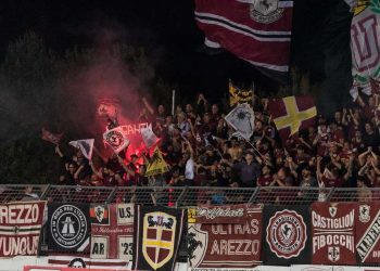 I tifosi dell'Arezzo (ssarezzo.it)