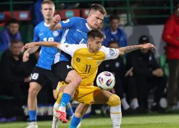 Mihail Caimacov con la Moldavia contro l'Estonia (Foto ANSA)