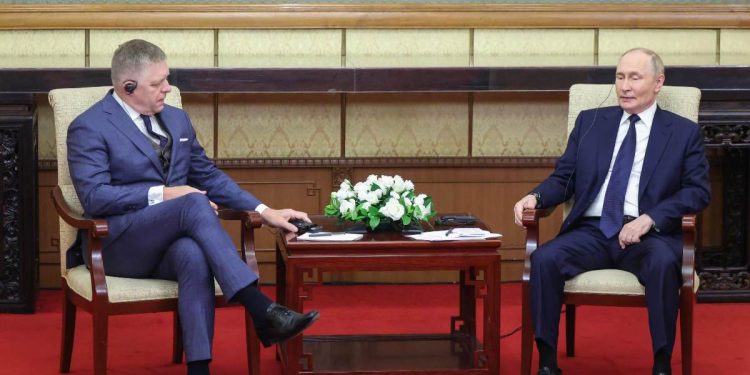 Putin e Fico a Pechino