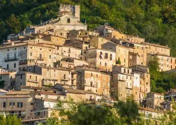 borgo da fiaba nel cuore dell'italia