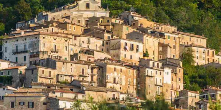 borgo da fiaba nel cuore dell'italia