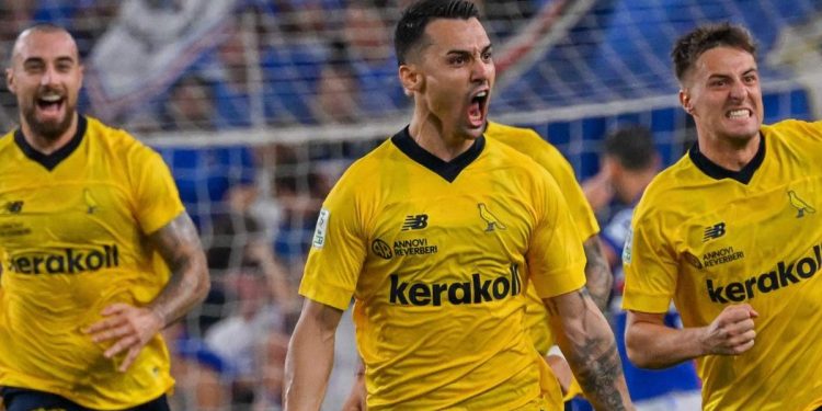 Simone Santoro esulta con il Modena (da facebook.com/modenafc)