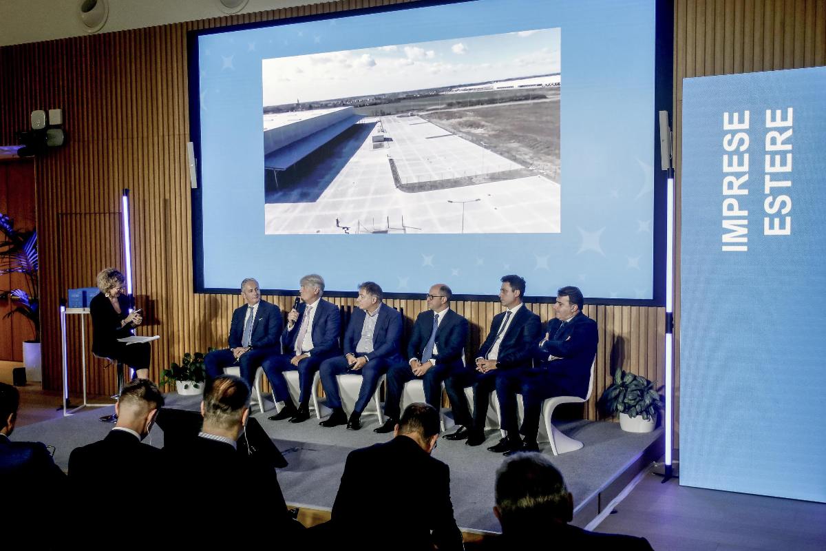 Imprese Vincenti, Intesa Sanpaolo