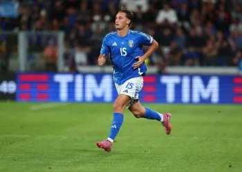 Francesco Pio Esposito fa il suo esordio con l'Italia (Foto ANSA)