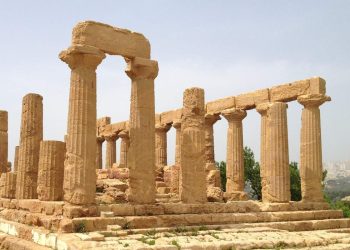 Nella Valle dei templi di Agrigento (Pixabay)