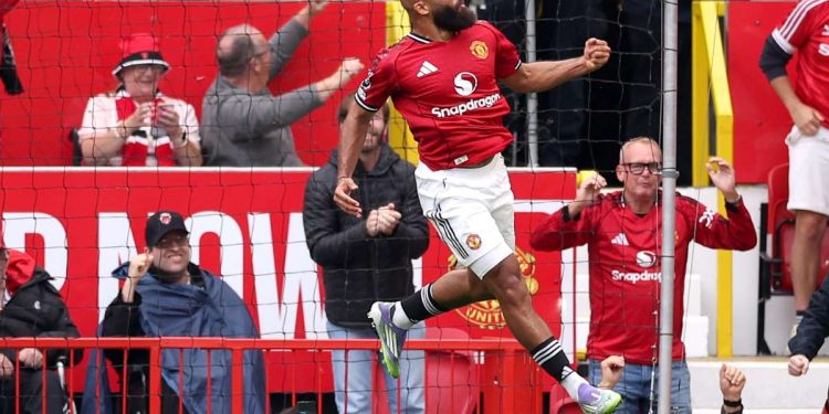 Bryan Mbeumo esulta con il Manchester United (Foto ANSA)