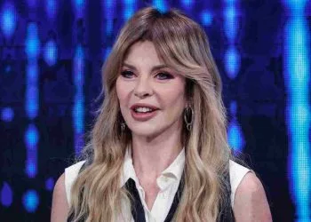 alba parietti single