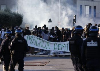 Proteste in Francia contro Macron
