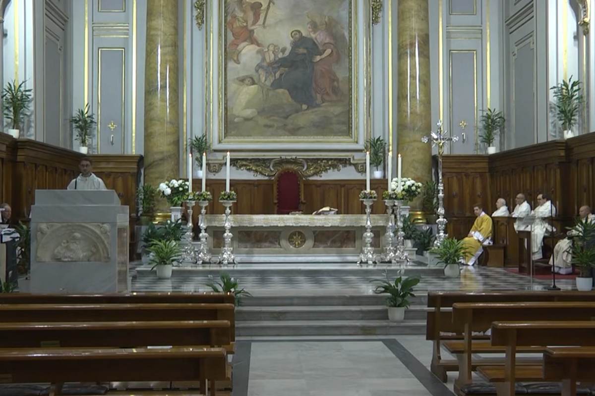 Santa Messa, la Cattedrale di Civitavecchia