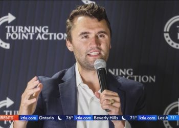 Charlie Kirk (Foto: screenshot da Youtube)