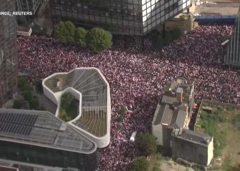 Manifestazione Londra contro immigrazione