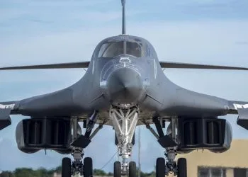 Bombardiere strategico Usa Rockwell B-1B Lancer (Ansa)