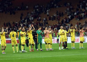 squadra Milan a fine match - Ansa Foto - 2025