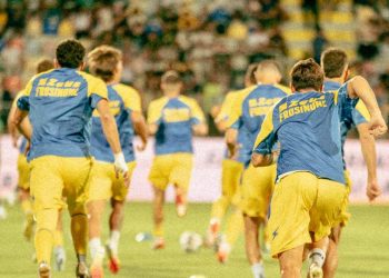 Un riscaldamento del Frosinone (da facebook.com/Frosinone1928)