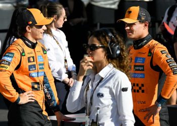 Dialogo tra Oscar Piastri e Lando Norris (Foto ANSA)
