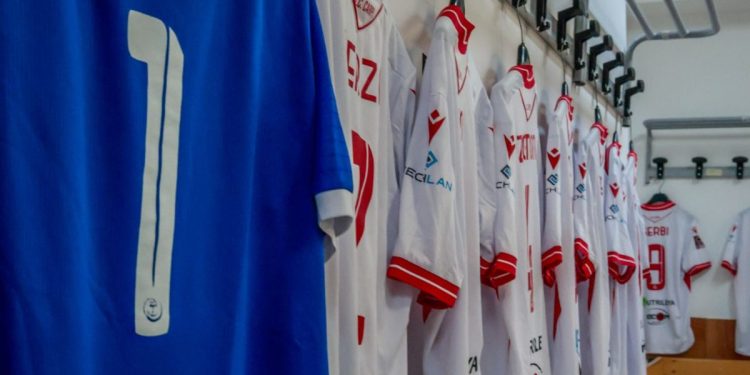 Le maglie del Carpi nello spogliatoio (da facebook.com/ACCarpi)