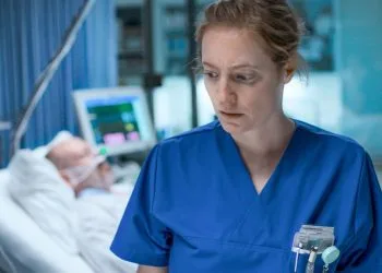 Una scena del film "L'ultimo turno" (foto dal web)