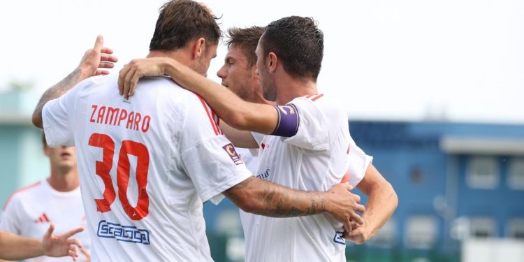 L'Alcione Milano in gol (da facebook.com/Alcione1952)