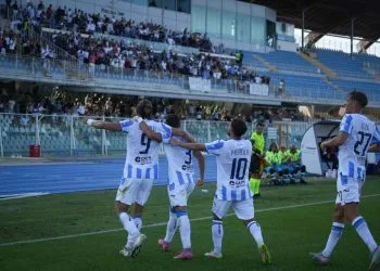 L'esultanza del Pescara (da facebook.com/PescaraCalcio36)