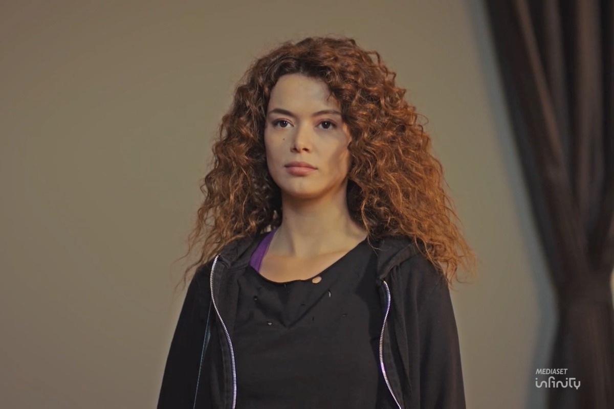 Anticipazioni La forza di una donna 20 settembre 2025 (Screen Mediaset Infinity)