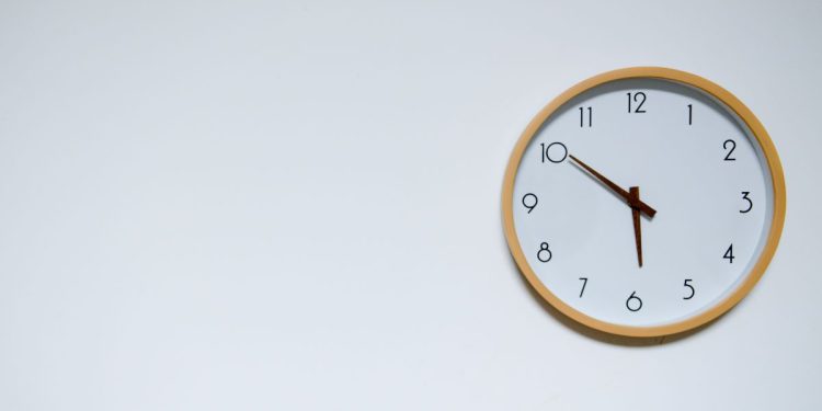 Orologio, ora solare, ora legale