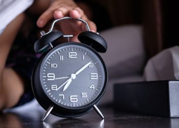 Orologio, ora solare, ora legale