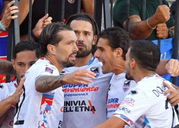 Il Catania esulta in Serie C (da facebook.com/SerieCofficial)