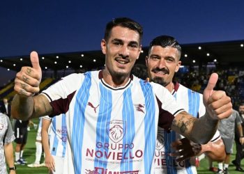 Franco Ferrari e Ivan Varone esultano con la Salernitana (da faceboo.com/SerieCofficial)