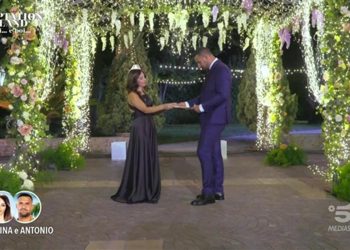Valentina e Antonio, promesse di matrimonio a Temptation Island 2025